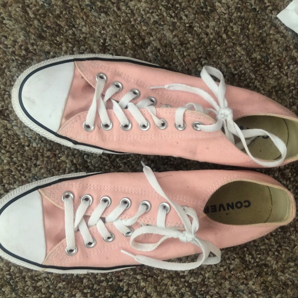 Converse - Picture 1 of 3